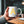 Laden Sie das Bild in den Galerie-Viewer, Personalisierte Tasse Alle - Initialenbild